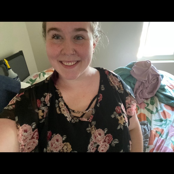 Meet your Posher, Em - Picture 2 of 2